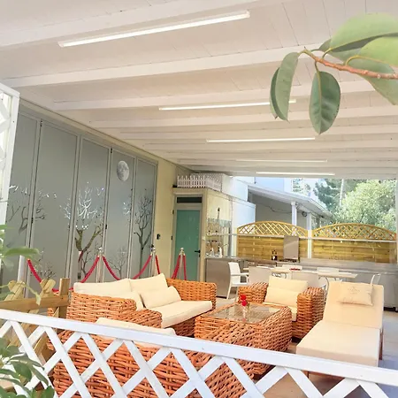 Zafira 17 Seafront With Veranda