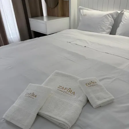 Zafira 17 Seafront With Veranda * Durrës